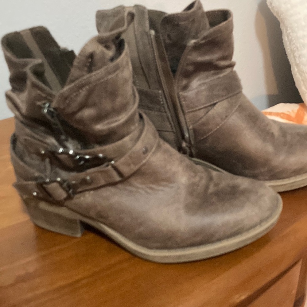 Torrid Slouch Moto Bootie Size 6 GUC